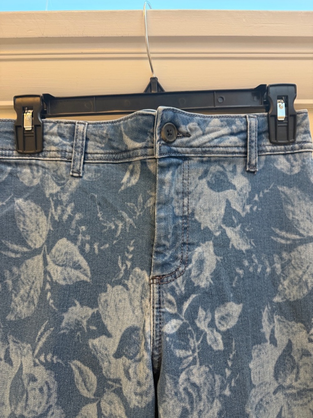 Bagatelle Floral Pattern Wide Leg Denim Pants - Picture 2 of 4